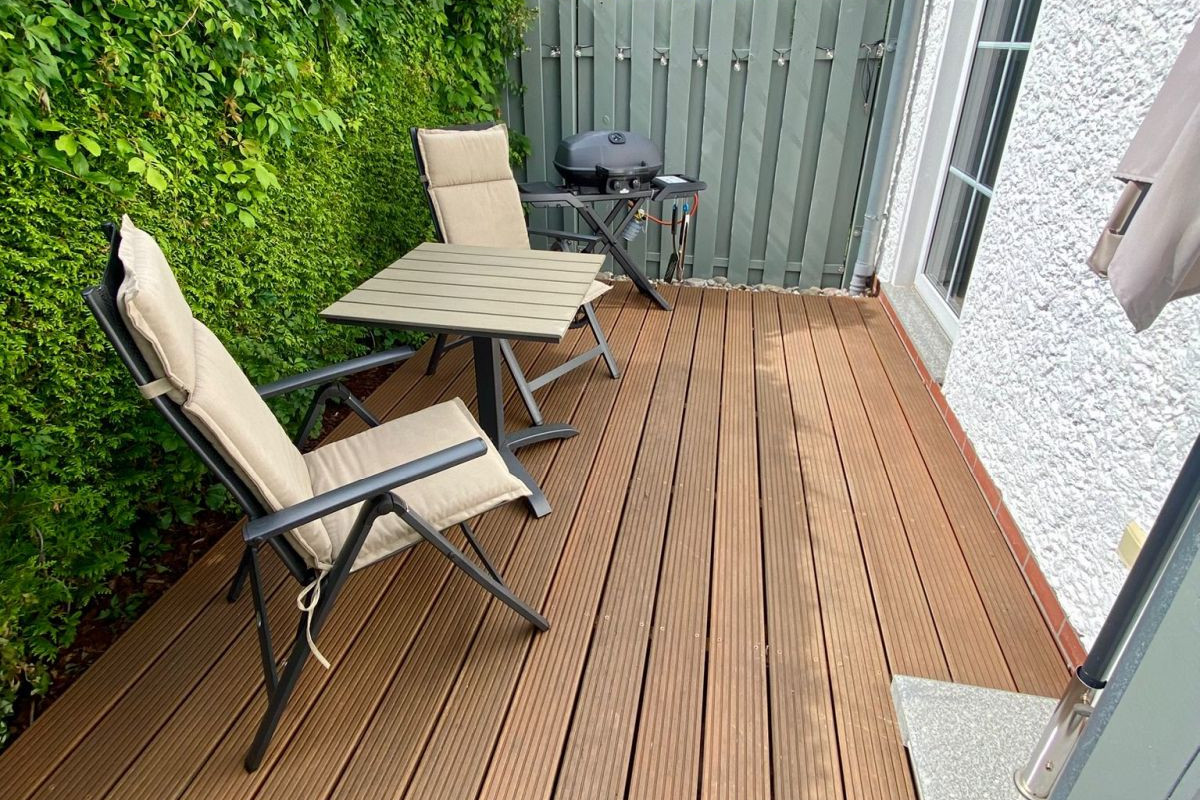 Gemütliche Terrasse mit Sitzmöbeln